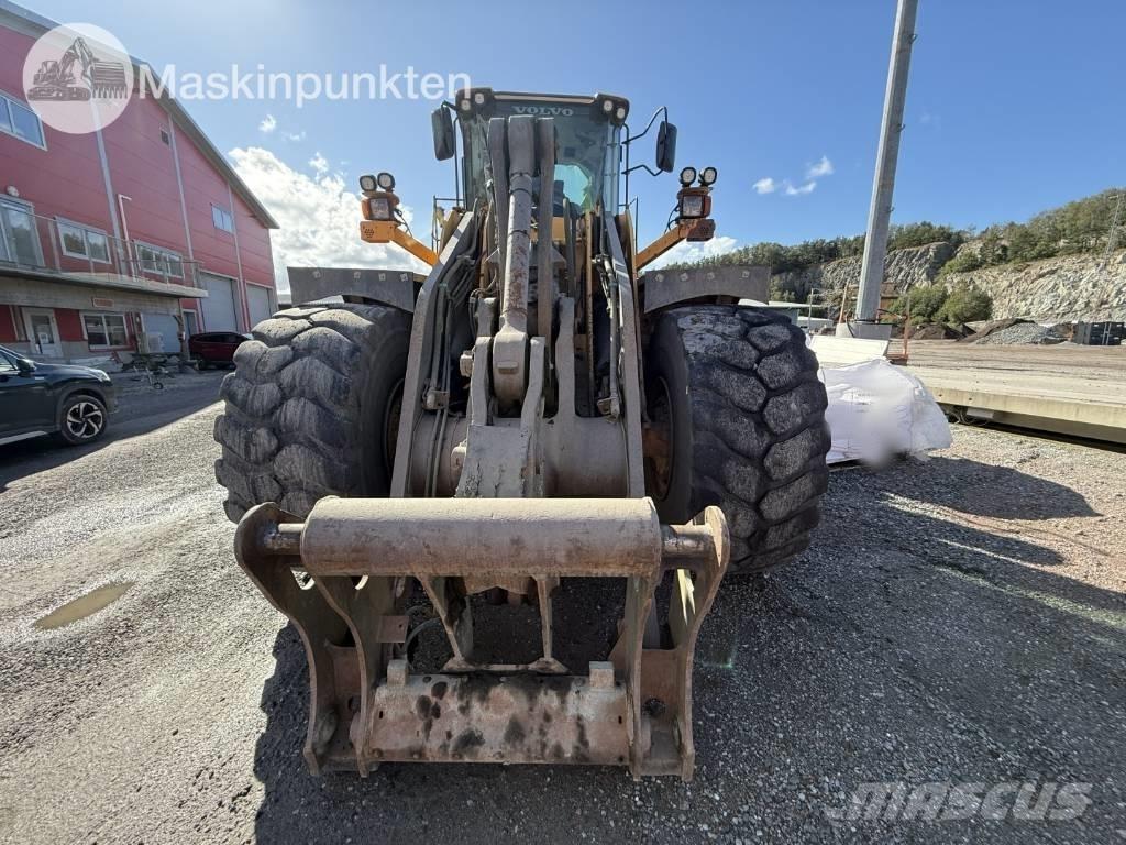 Volvo L 180 F Pale gommate