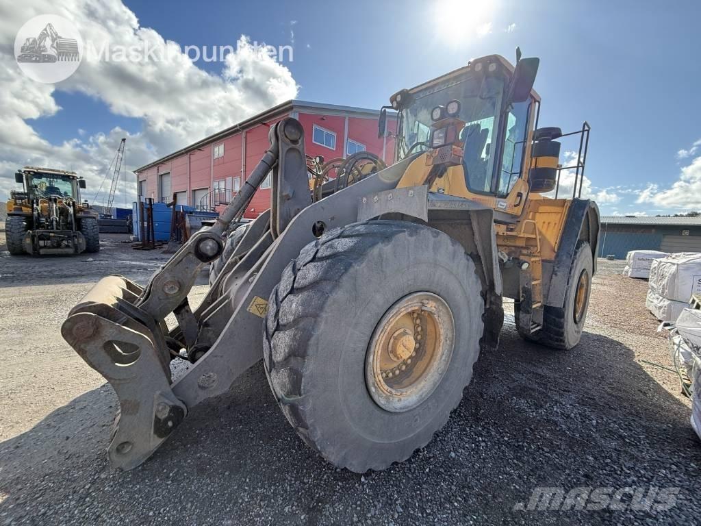 Volvo L 180 F Pale gommate