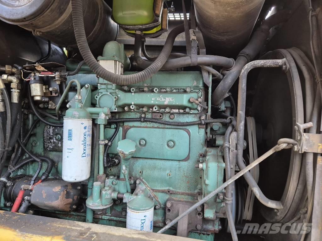 Volvo L 120 B Pale gommate