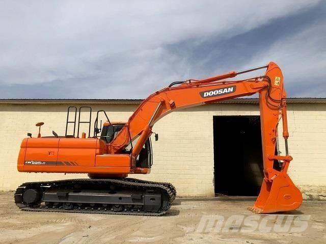 Doosan dx225 Escavatori cingolati