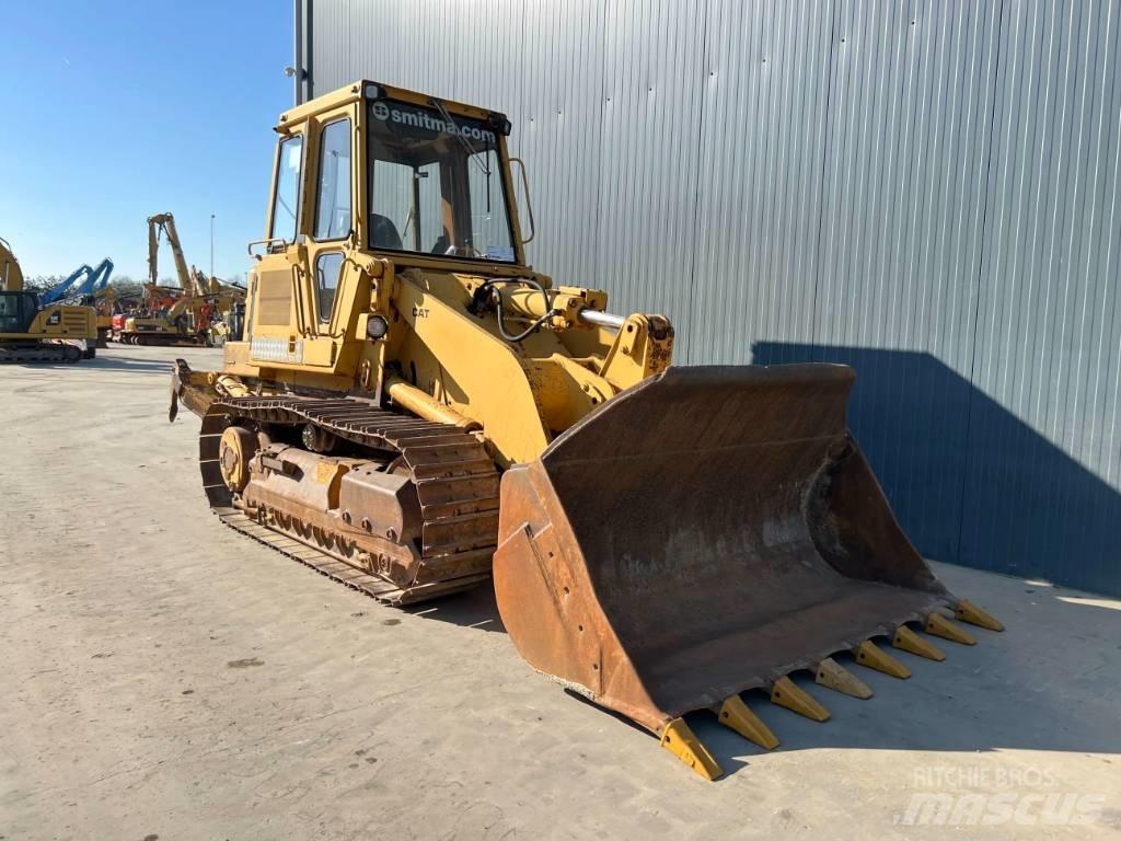 CAT 953 - Ripper Pale cingolate
