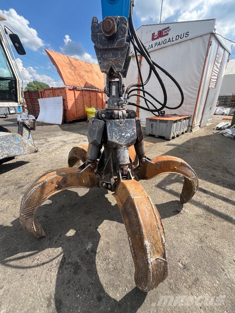 Fuchs MHL 320 Movimentazione rifiuti