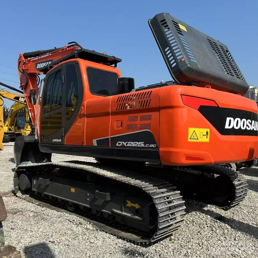 Doosan 225LC-9c Escavatori cingolati