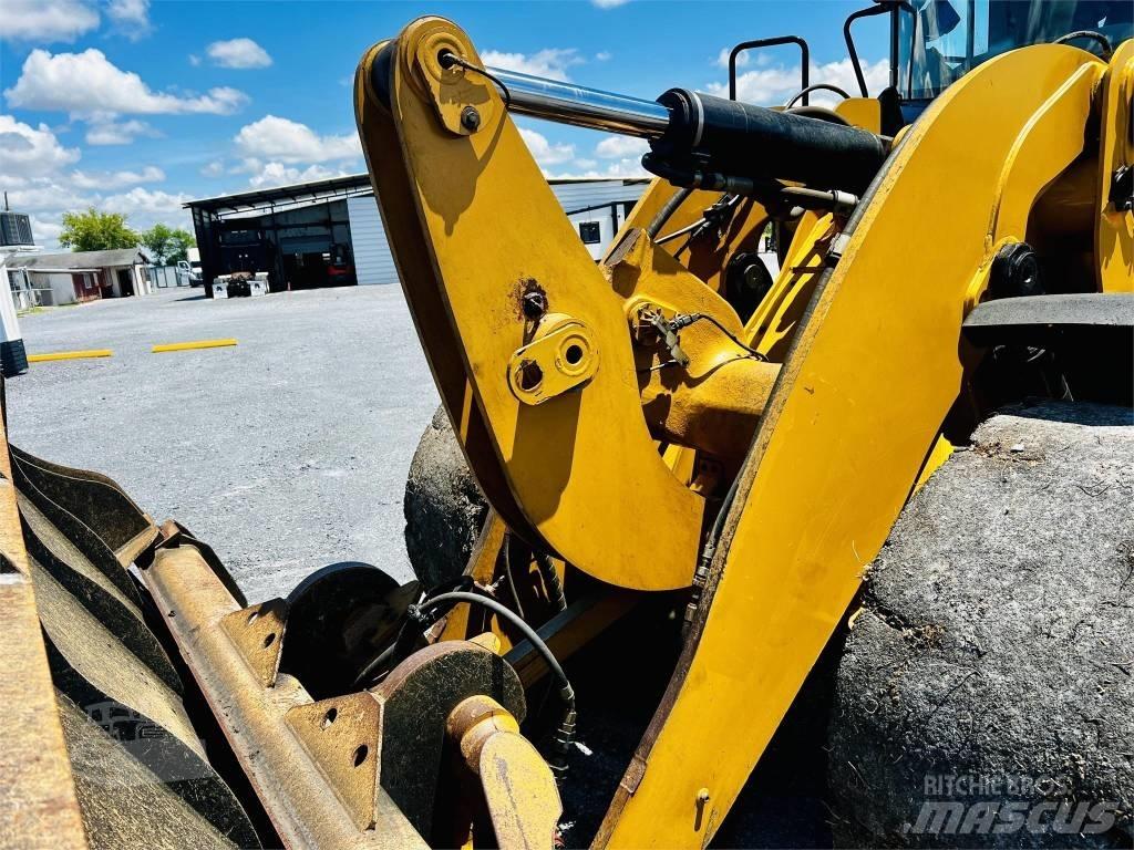 CAT 938 M Pale gommate