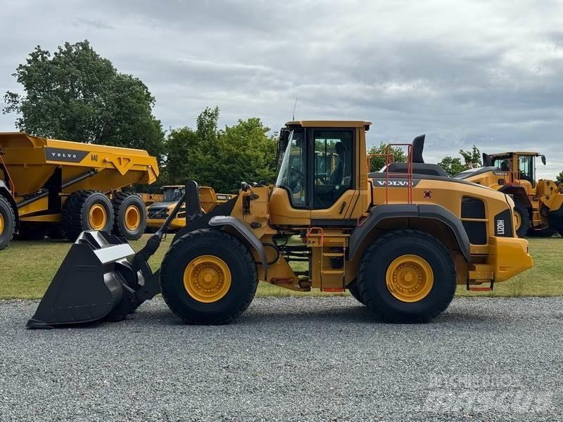 Volvo L 120 H Pale gommate