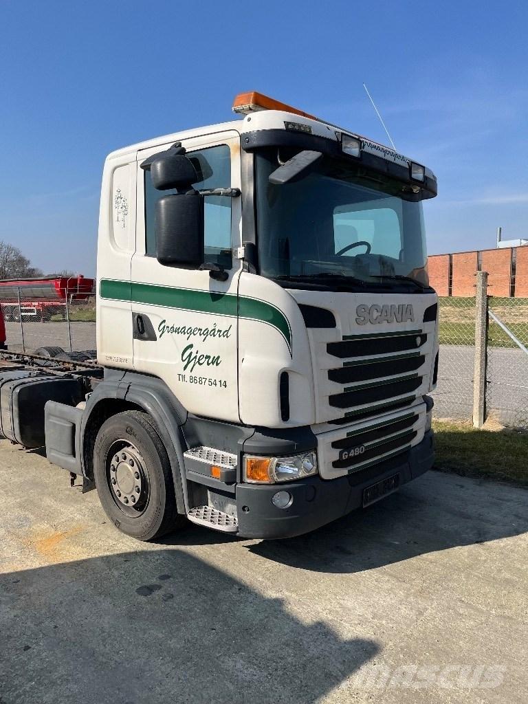 Scania CG16 Cabine e interni
