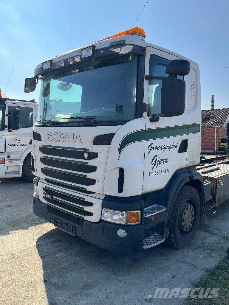 Scania CG16 Cabine e interni