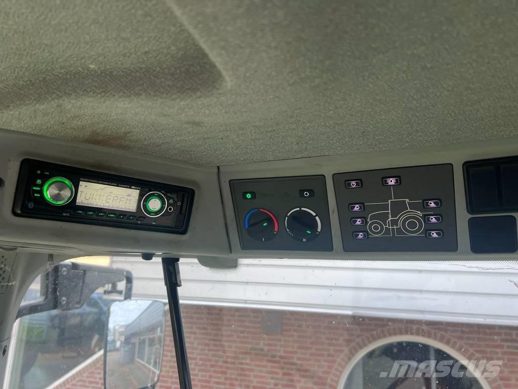 CLAAS Arion 610 CIS Trattori