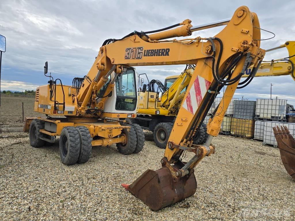 Liebherr A 316 Escavatori gommati