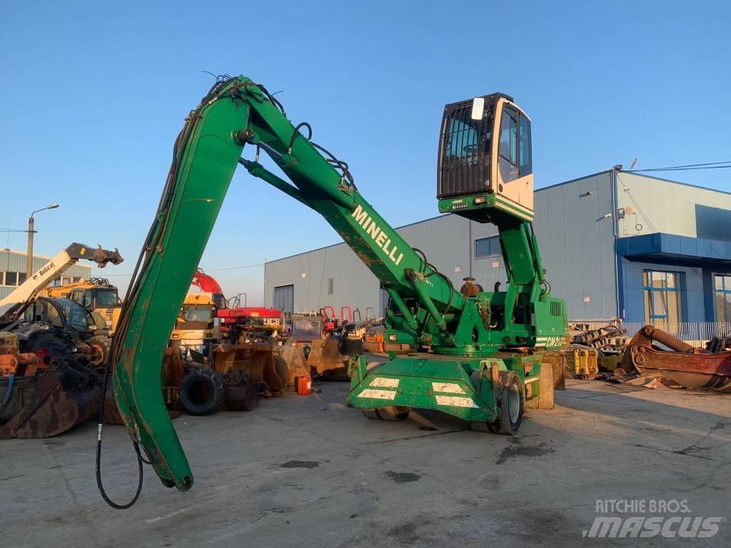 Minelli CM210 Escavatori gommati