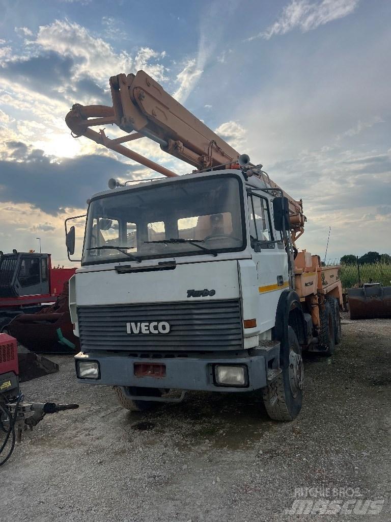 Iveco 330-36 H Camion ribaltabili