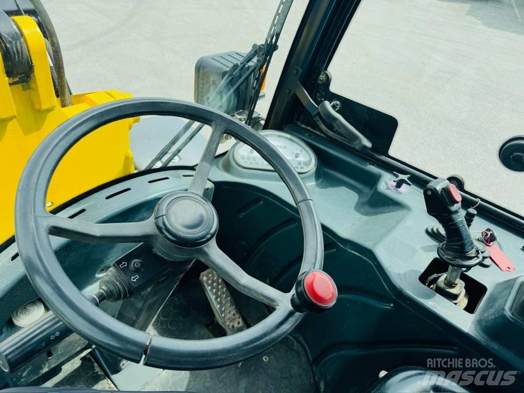 Terex 800L Pale gommate
