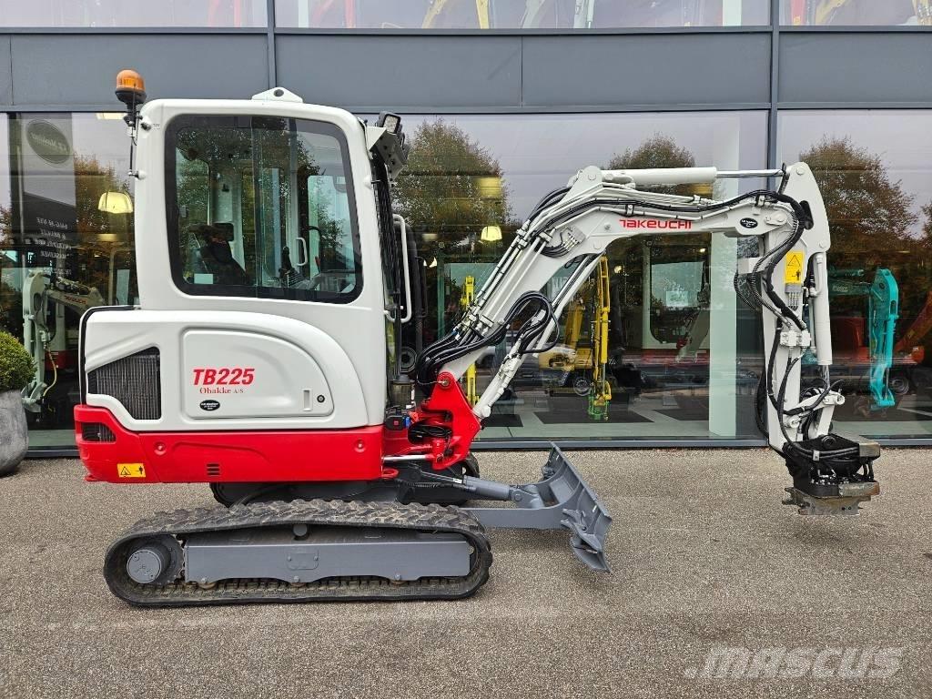 Takeuchi TB 225 Miniescavatori