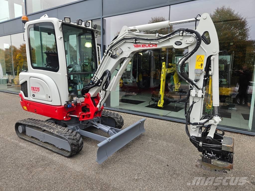 Takeuchi TB 225 Miniescavatori