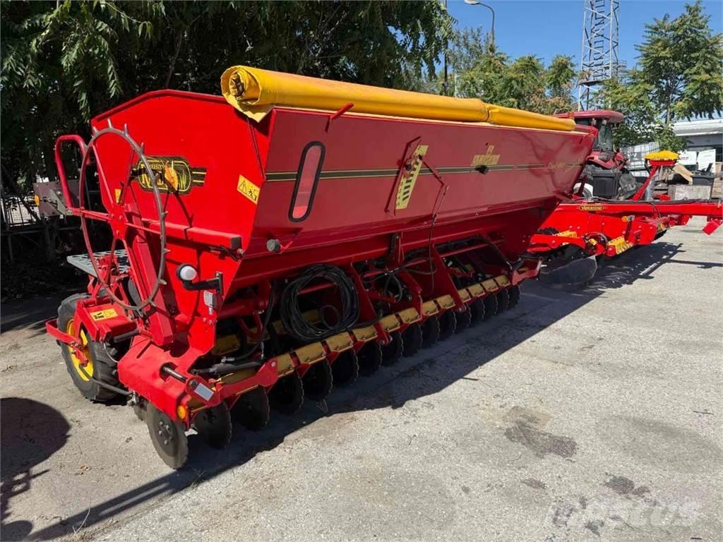 Väderstad RD400S Perforatrici