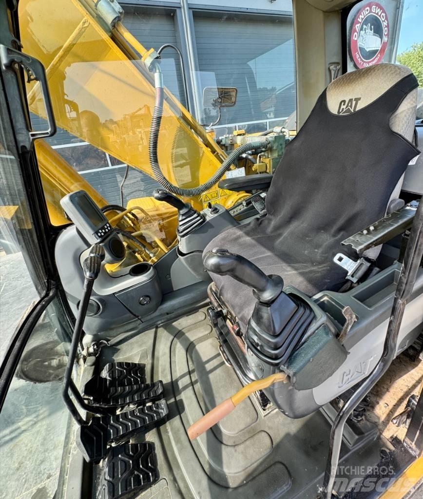 CAT 323 D L Escavatori cingolati