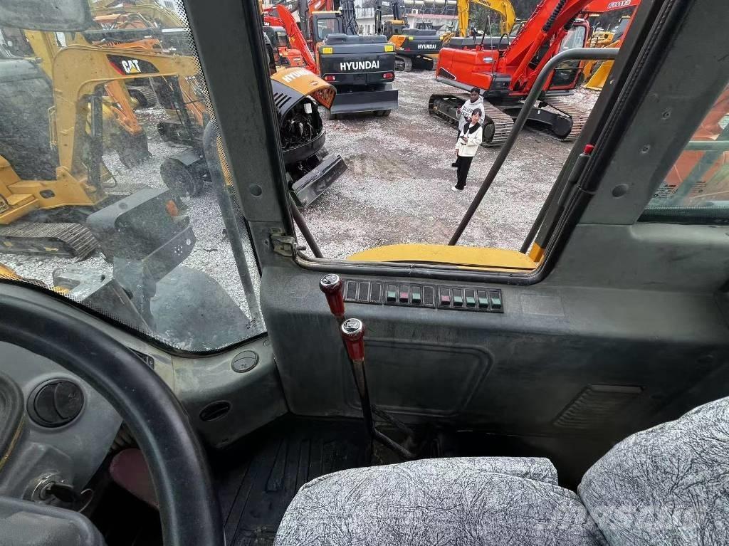 SDLG LG 953 Pale gommate