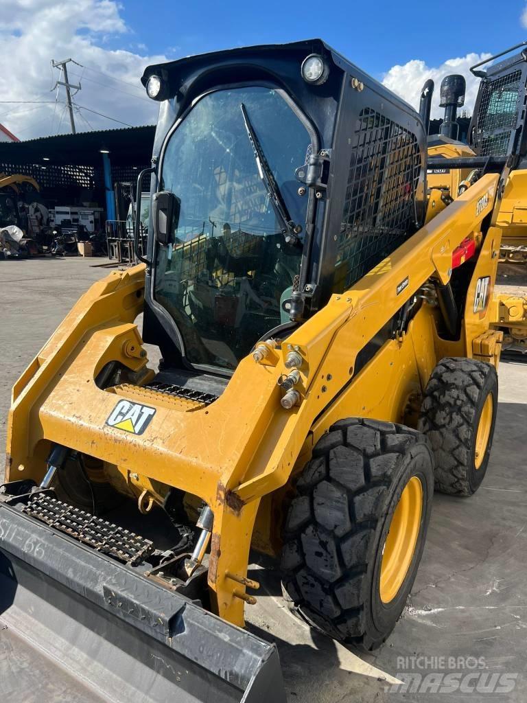CAT 272D3 Mini Pale Gommate