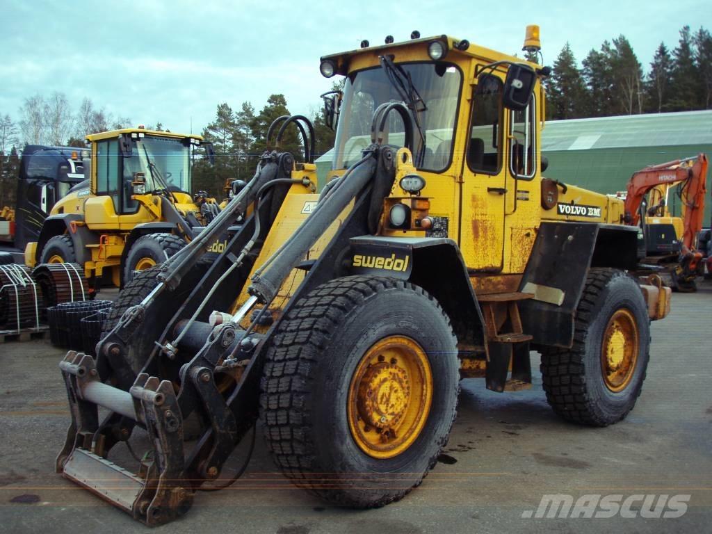Volvo BM L 70 Pale gommate
