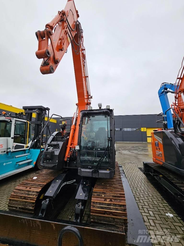 Hitachi ZX 135 US-7 Escavatori cingolati