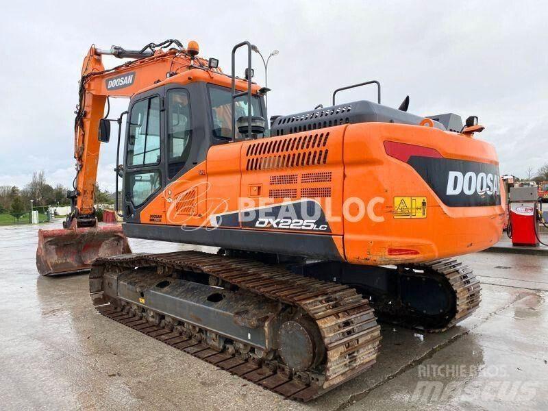 Doosan DX 225 LC Escavatori cingolati