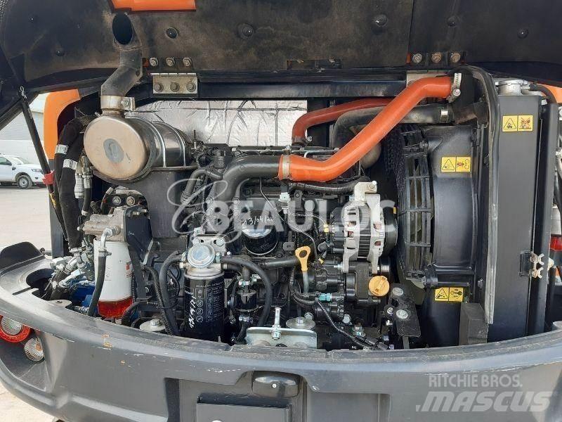 Doosan DX 57 W Escavatori gommati
