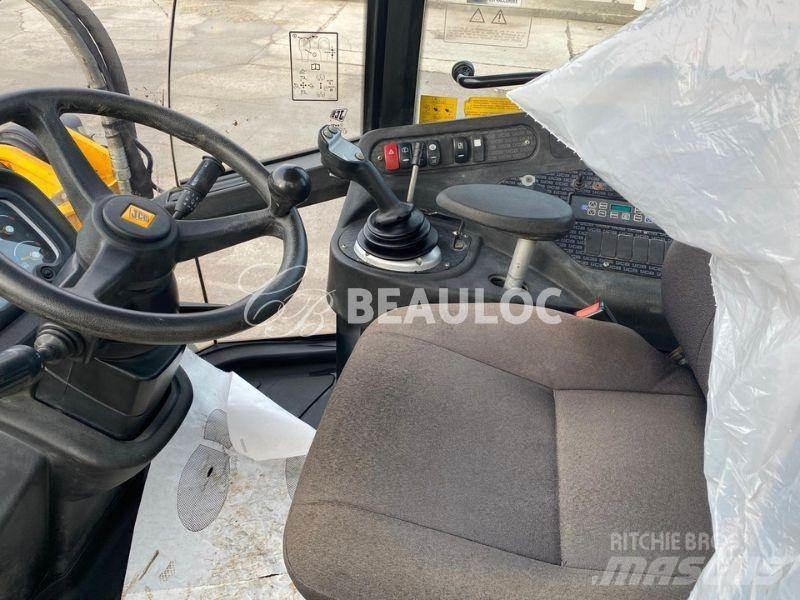 JCB 411 Pale gommate