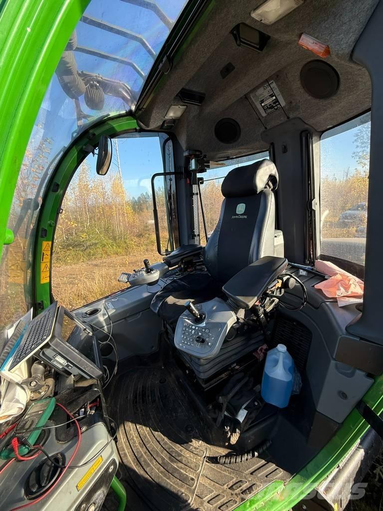 John Deere 1070 E Abbattitrici, Disboscatrici