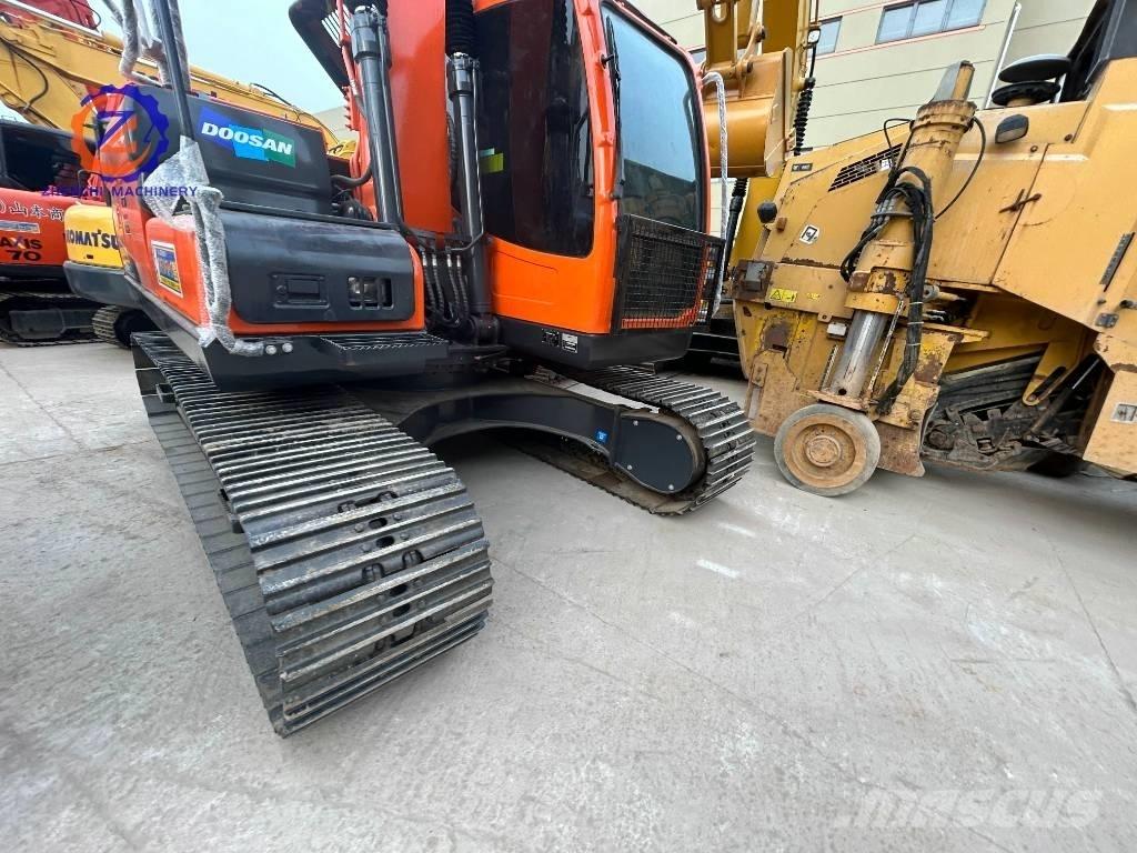 Doosan DX 150 Escavatori medi 7t - 12t