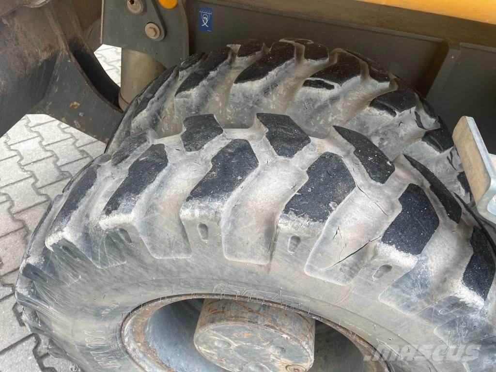 Liebherr A 918 Escavatori gommati