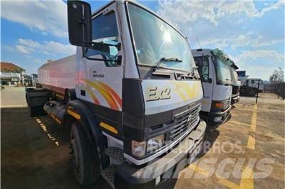 Tata LPT Camion altro