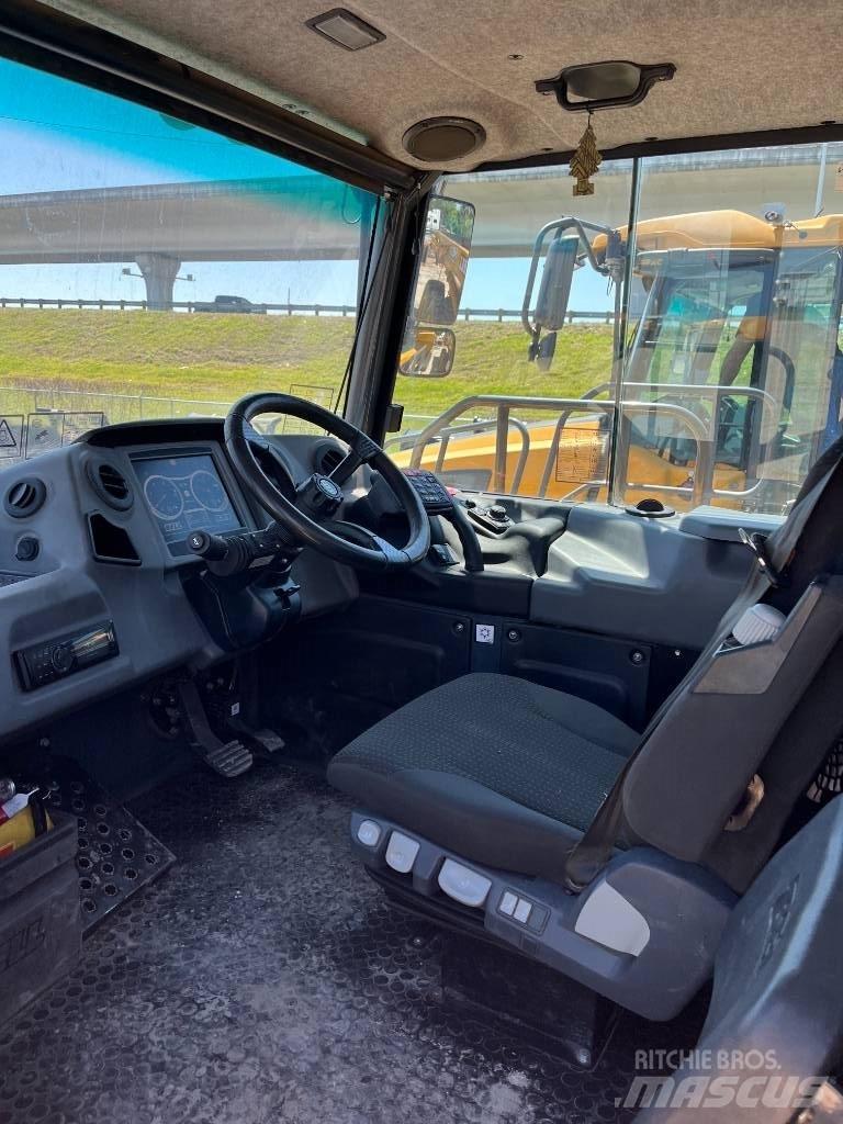 Bell B30E Dumpers articolati