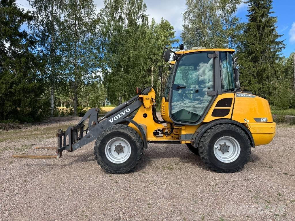 Volvo L 20 F Pale gommate