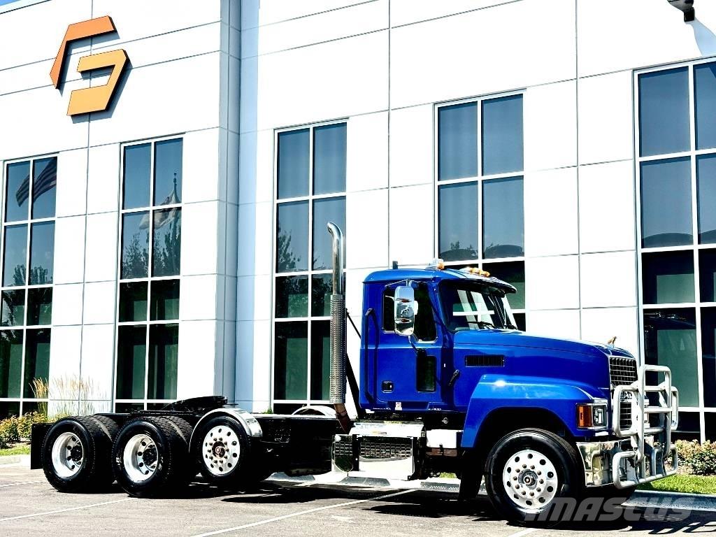 Mack Pinnacle Motrici e Trattori Stradali