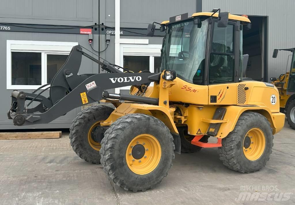 Volvo L 35 G Mini Pale Gommate