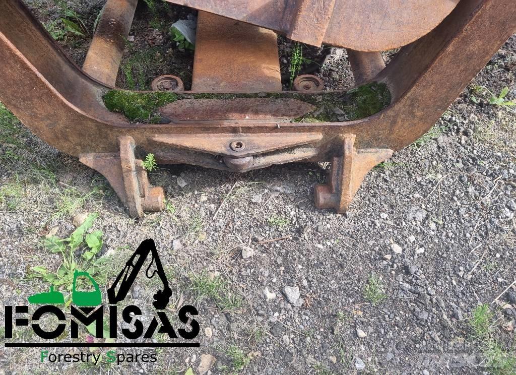 Valmet 840.2 Bunks Gru per esbosco