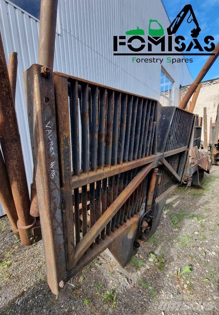 Valmet 840.2 Bunks Gru per esbosco