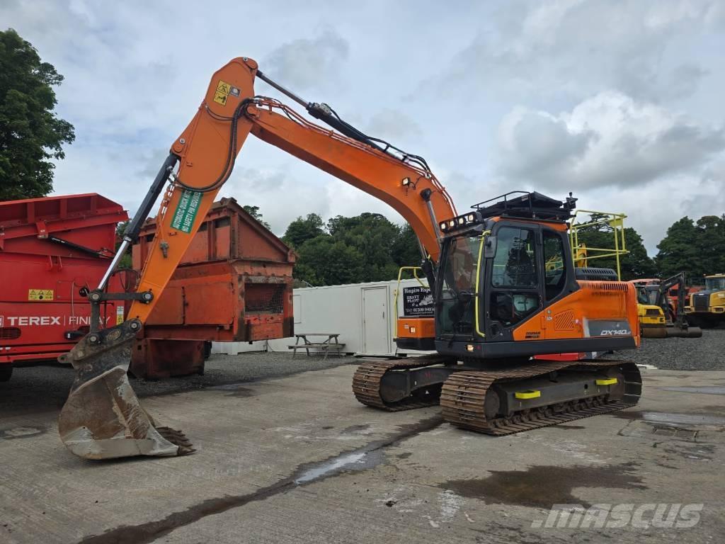 Doosan DX 140 LC Escavatori cingolati