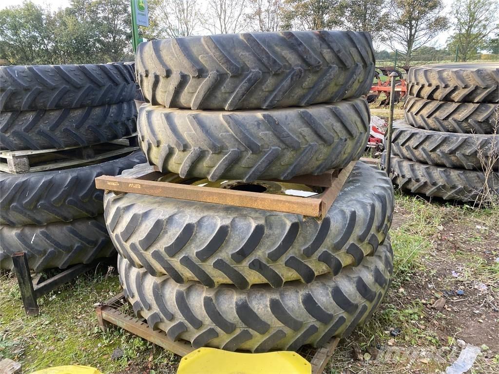  380/105R50 Pneumatici, ruote e cerchioni