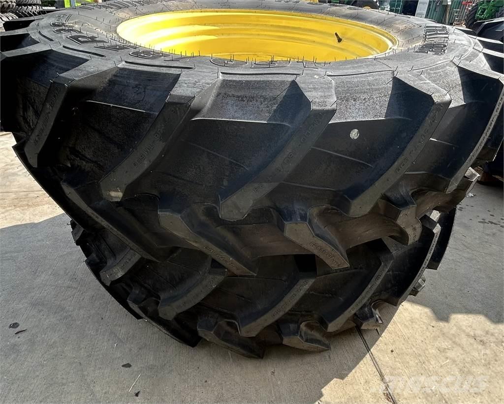  420/85R24 Pneumatici, ruote e cerchioni
