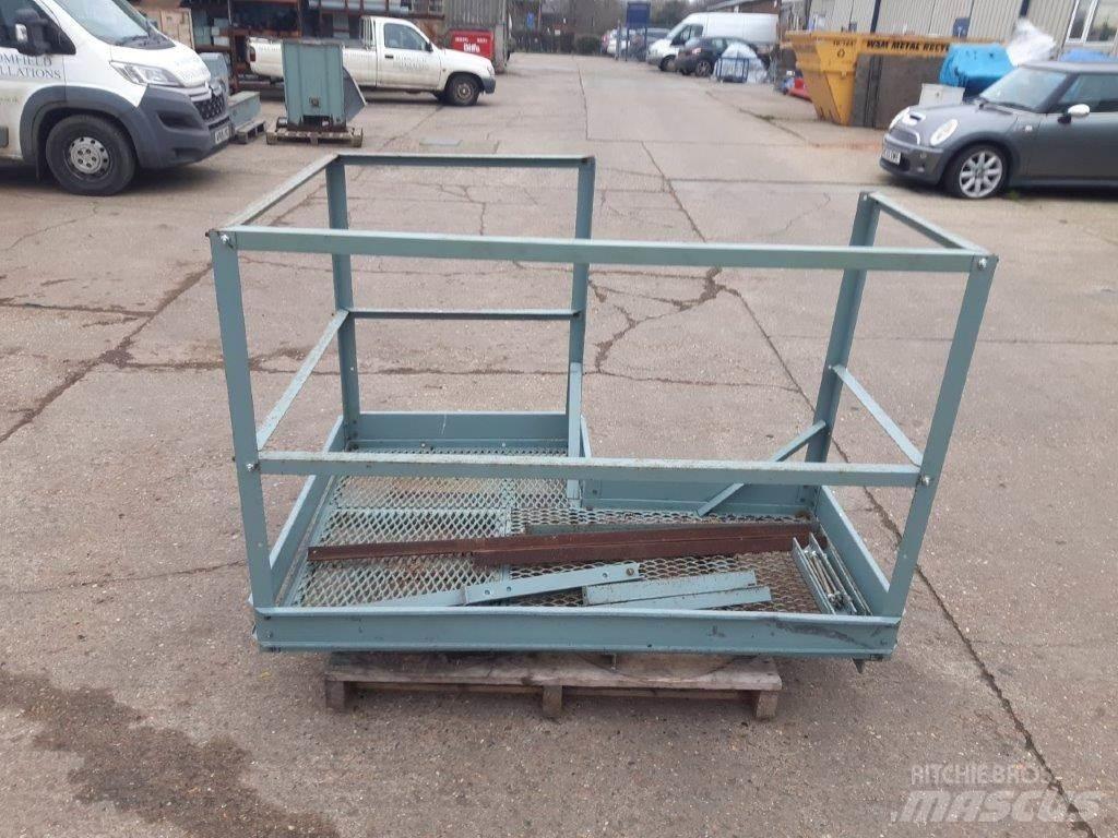  Carier ACCESS Piattaforme cingolate, Piattaforme a ragno e Montacarichi