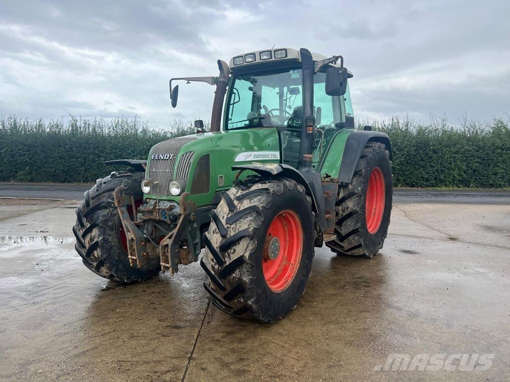 Fendt 716 VARIO Trattori
