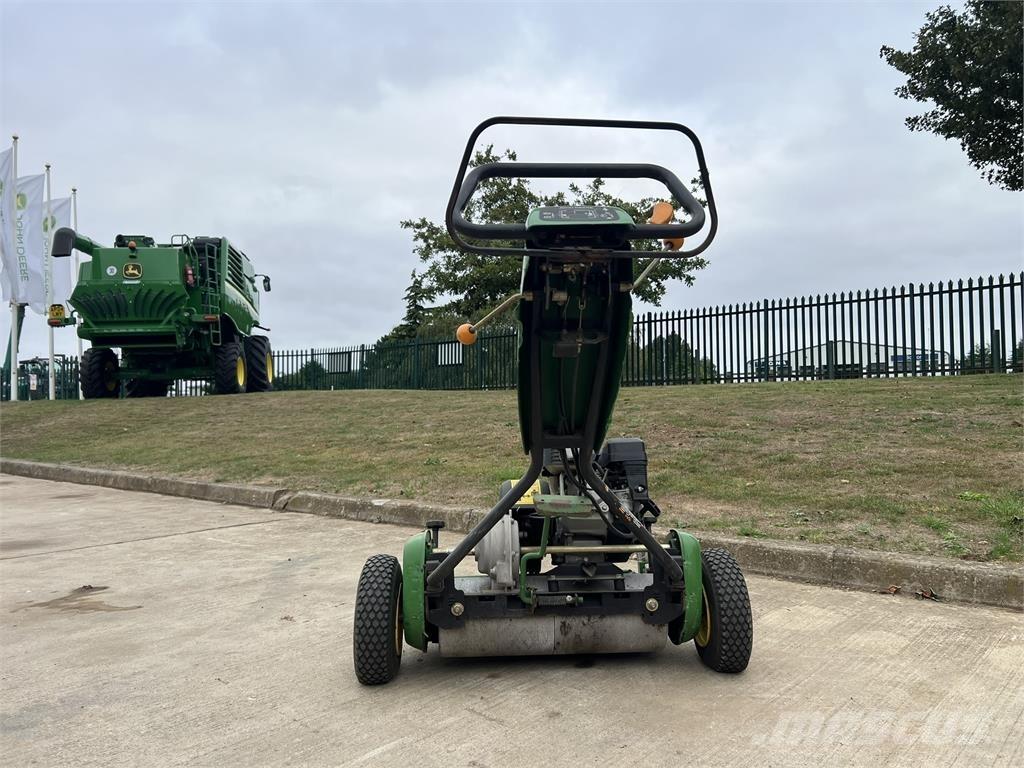 John Deere 220C Agricoltura - Altro