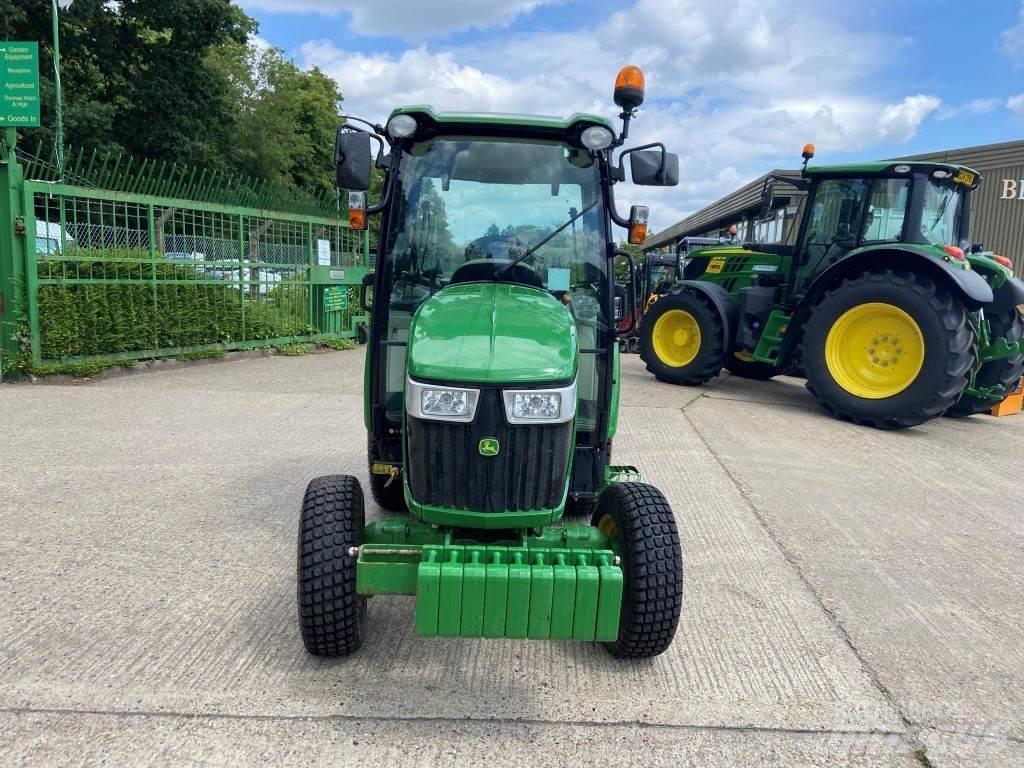 John Deere 3046R Trattori compatti