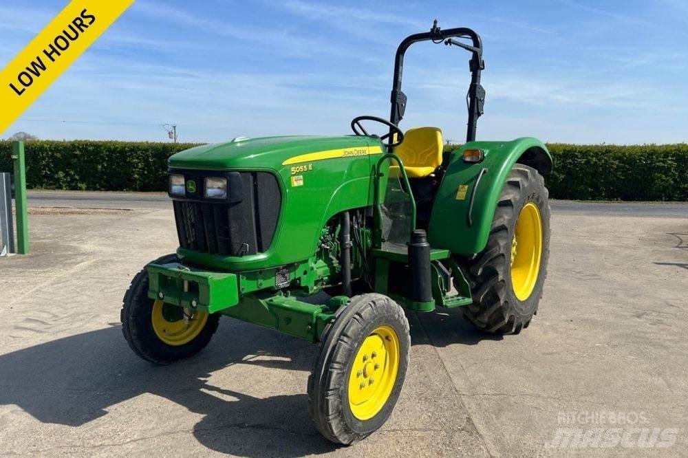 John Deere 5055E Trattori