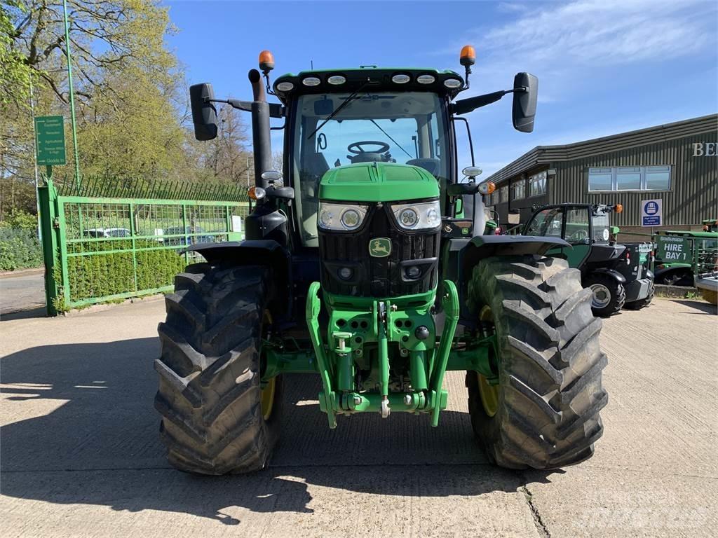 John Deere 6155R Trattori
