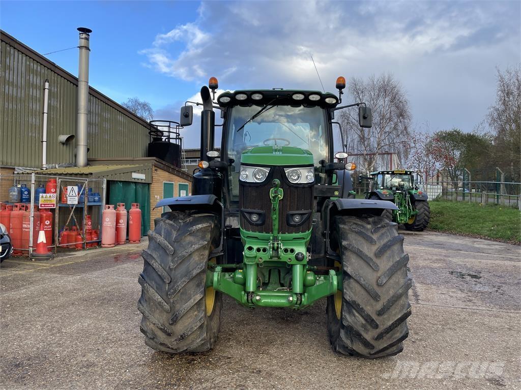 John Deere 6175R Trattori