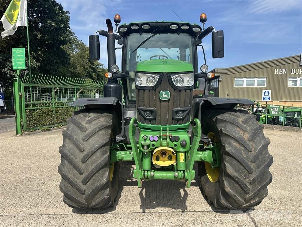 John Deere 6215R Trattori