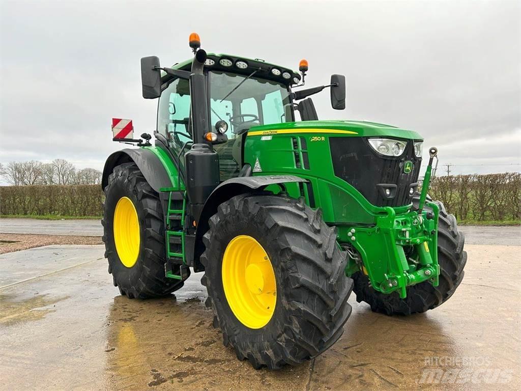 John Deere 6250R Trattori