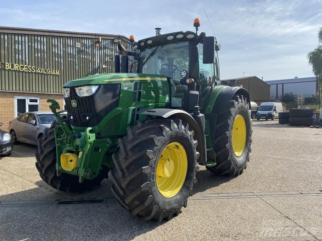 John Deere 6250R Trattori